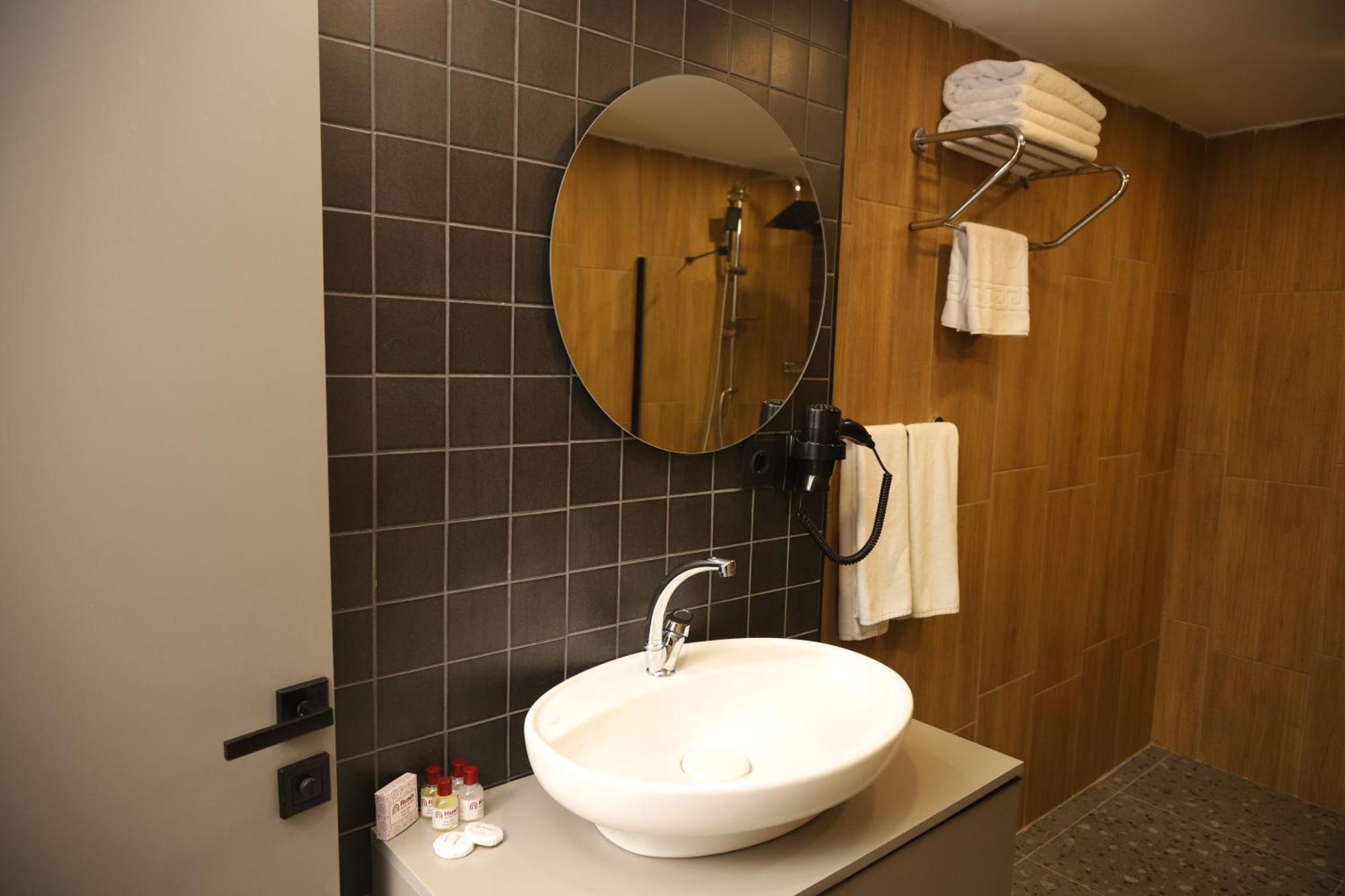 Rush Hotel توكات المظهر الخارجي الصورة